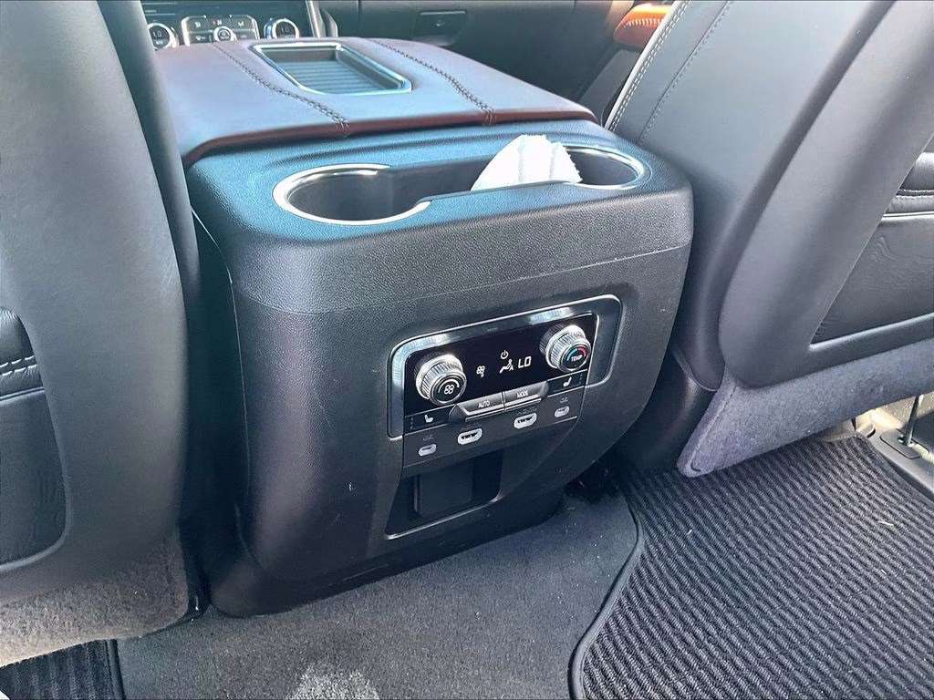 2024 Onyx Black GMC Yukon Denali Ultimate 4X4 SUV