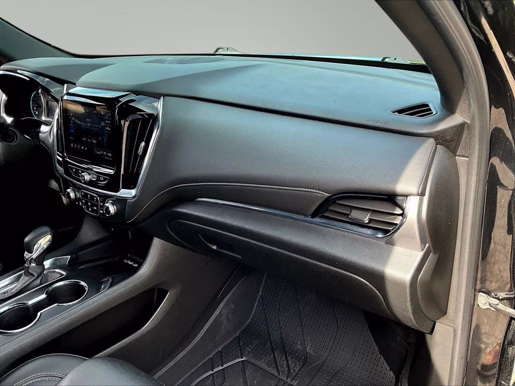 2023 Mosaic Black Metallic Chevrolet Traverse LT Leather AWD SUV