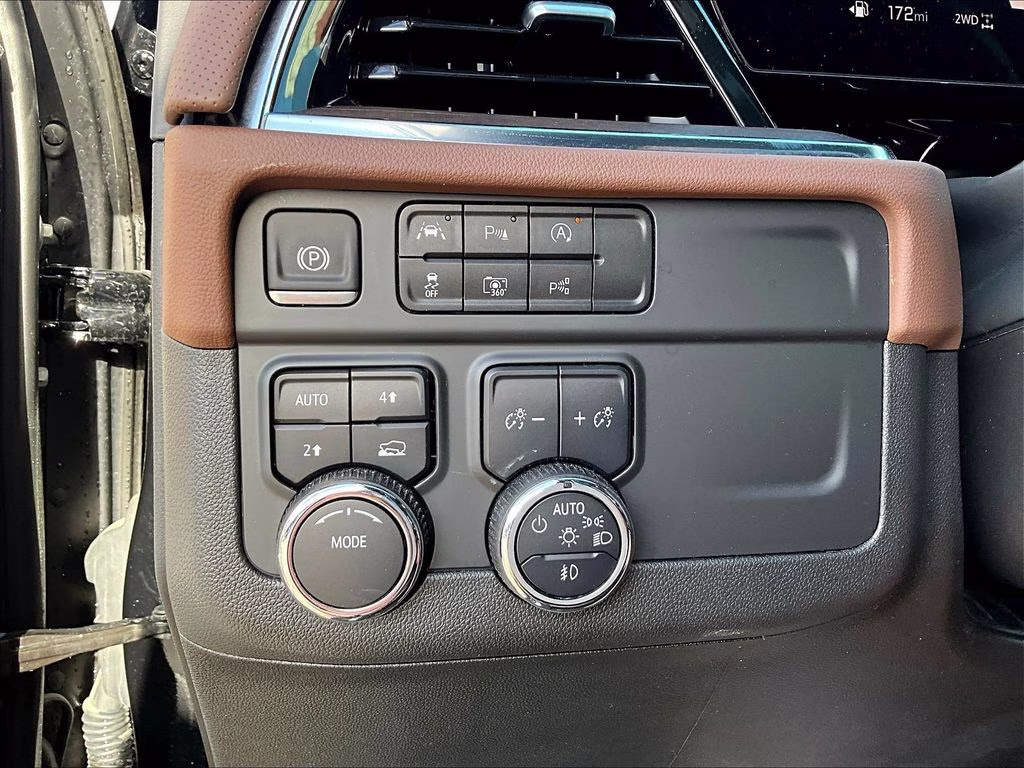2025 Black Chevrolet Suburban High Country 4X4 SUV