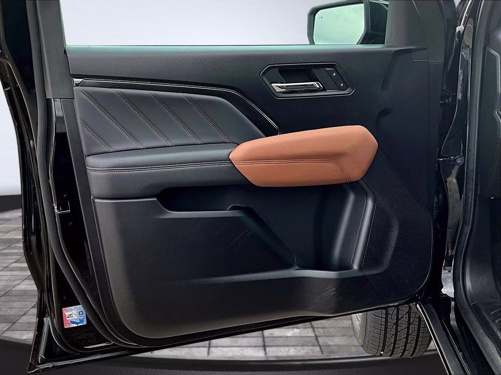 2024 Onyx Black GMC Canyon AT4 4X4 Truck
