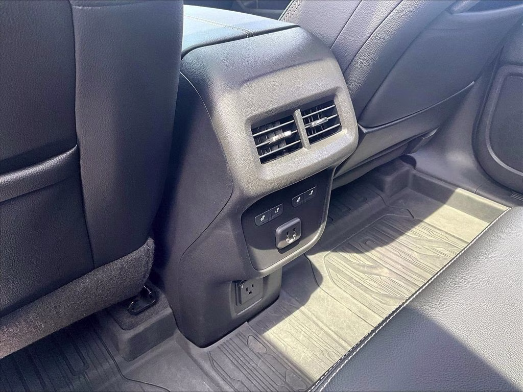 2022 White Frost Tricoat GMC Terrain Denali AWD SUV
