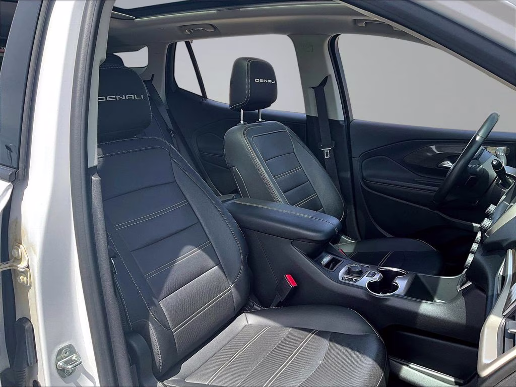 2022 White Frost Tricoat GMC Terrain Denali AWD SUV