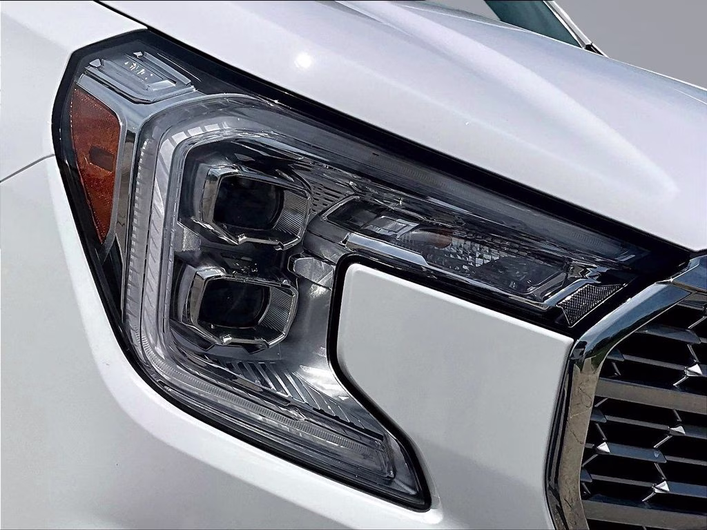 2022 White Frost Tricoat GMC Terrain Denali AWD SUV