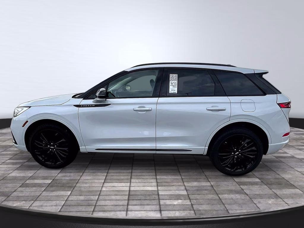 2025 Crystal White Metallic Clearcoat Lincoln Corsair Reserve AWD SUV