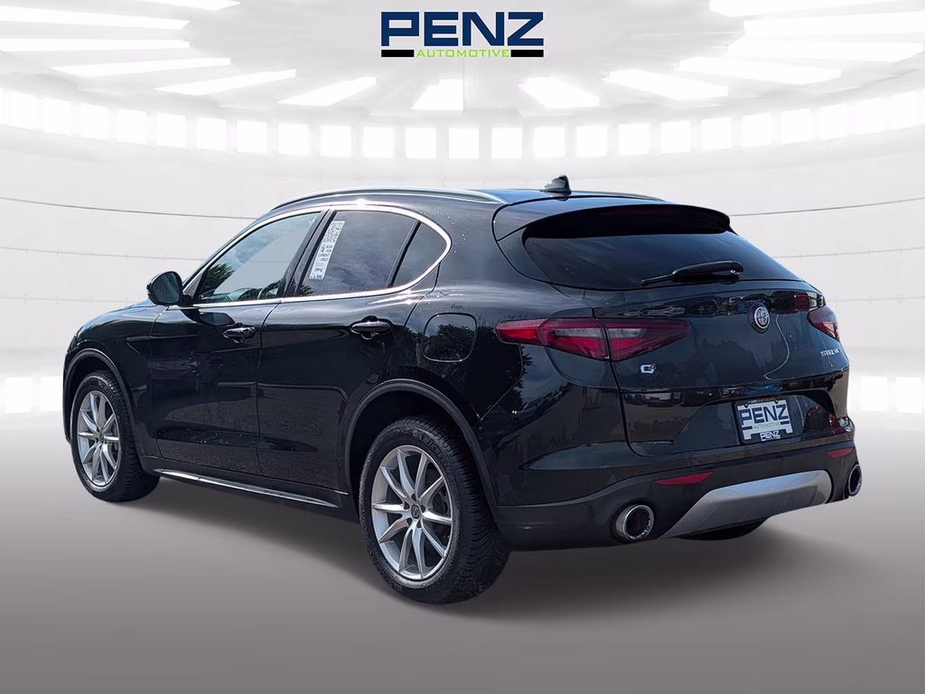 2018 Vulcano Black Metallic Alfa Romeo Stelvio Ti AWD SUV