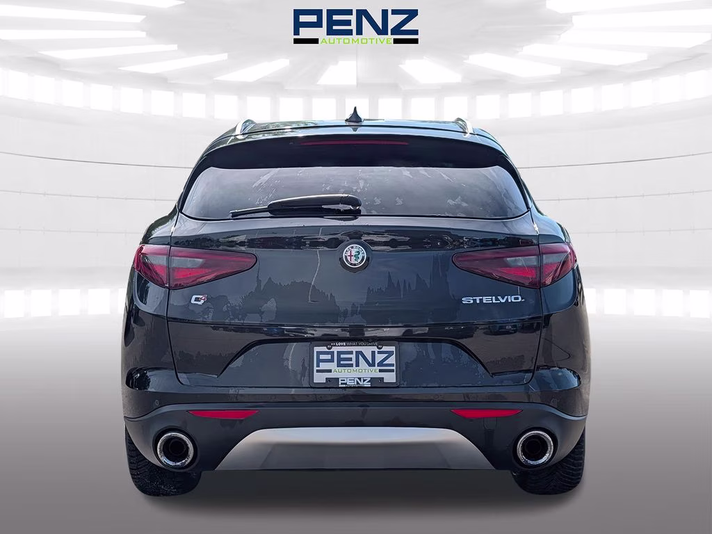 2018 Vulcano Black Metallic Alfa Romeo Stelvio Ti AWD SUV