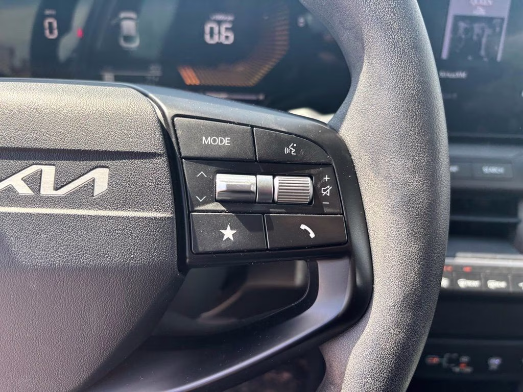 2025 Interstellar Gray Kia K4 LXS FWD Sedan