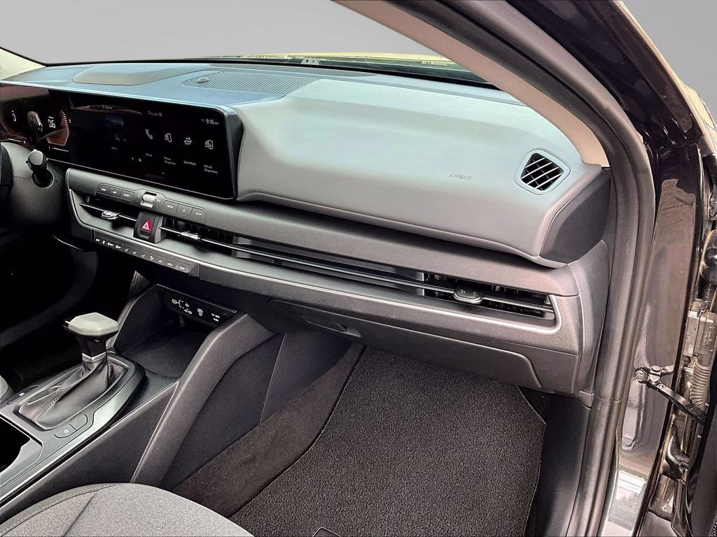 2025 Interstellar Gray Kia K4 LXS FWD Sedan