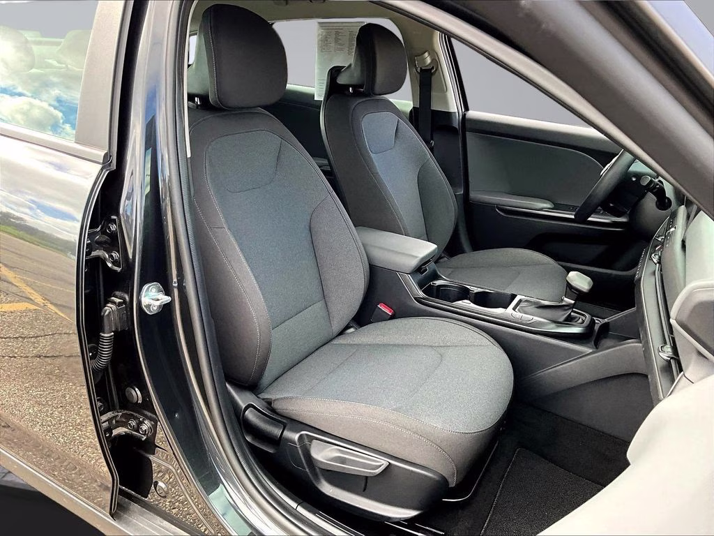 2025 Interstellar Gray Kia K4 LXS FWD Sedan
