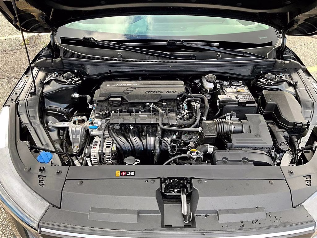 2025 Interstellar Gray Kia K4 LXS FWD Sedan