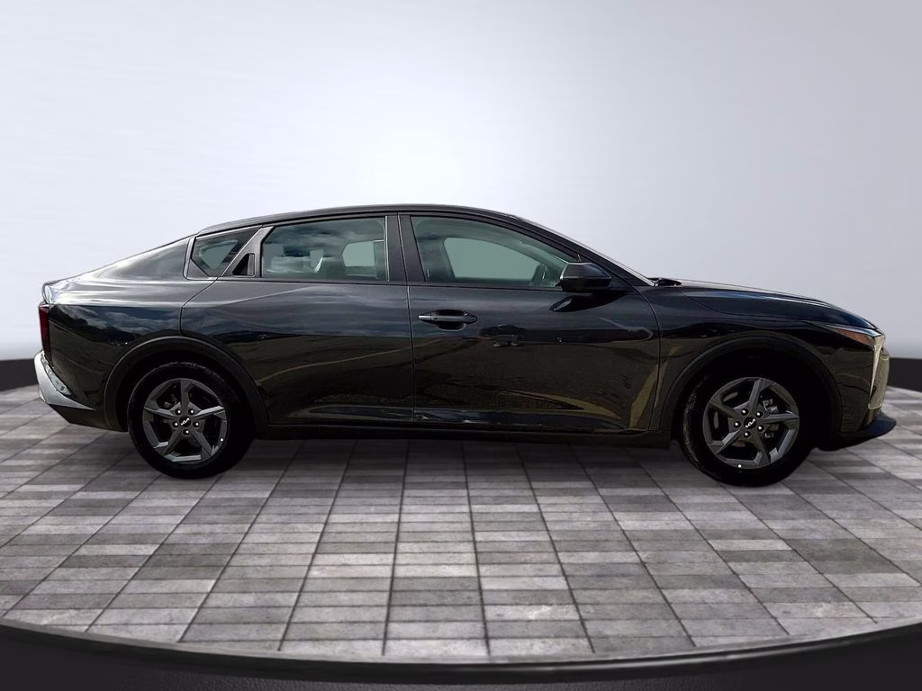 2025 Interstellar Gray Kia K4 LXS FWD Sedan