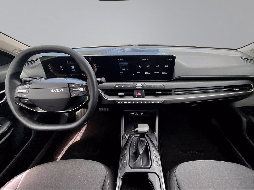 2025 Interstellar Gray Kia K4 LXS FWD Sedan