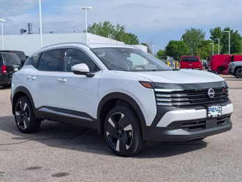 2025 Aspen White Tricoat Nissan Kicks SR FWD SUV