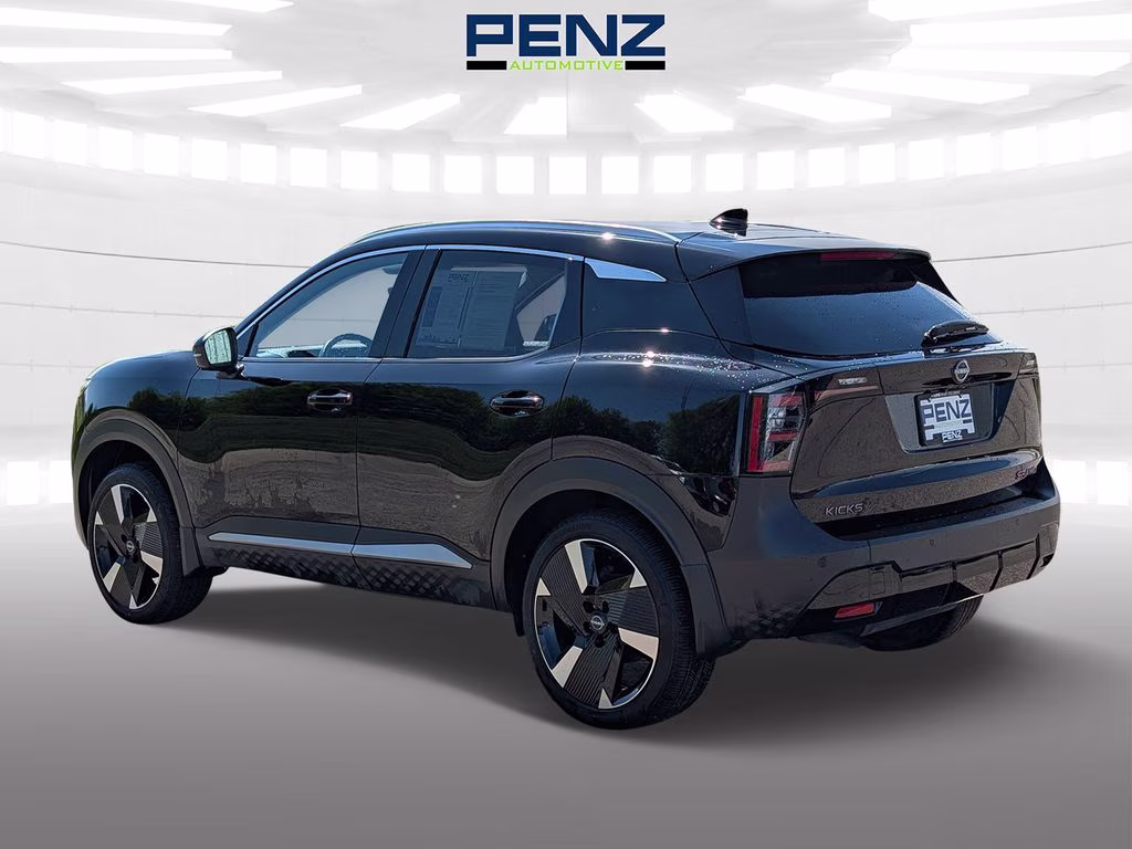 2025 Super Black Nissan Kicks SR AWD SUV