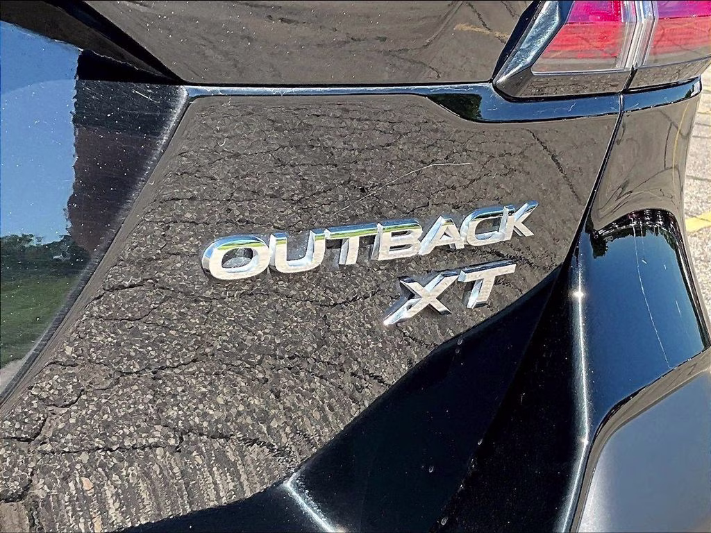 2022 Crystal Black Silica Subaru Outback Limited XT AWD SUV