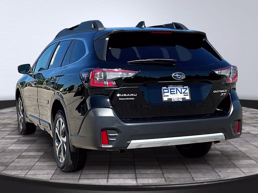 2022 Crystal Black Silica Subaru Outback Limited XT AWD SUV