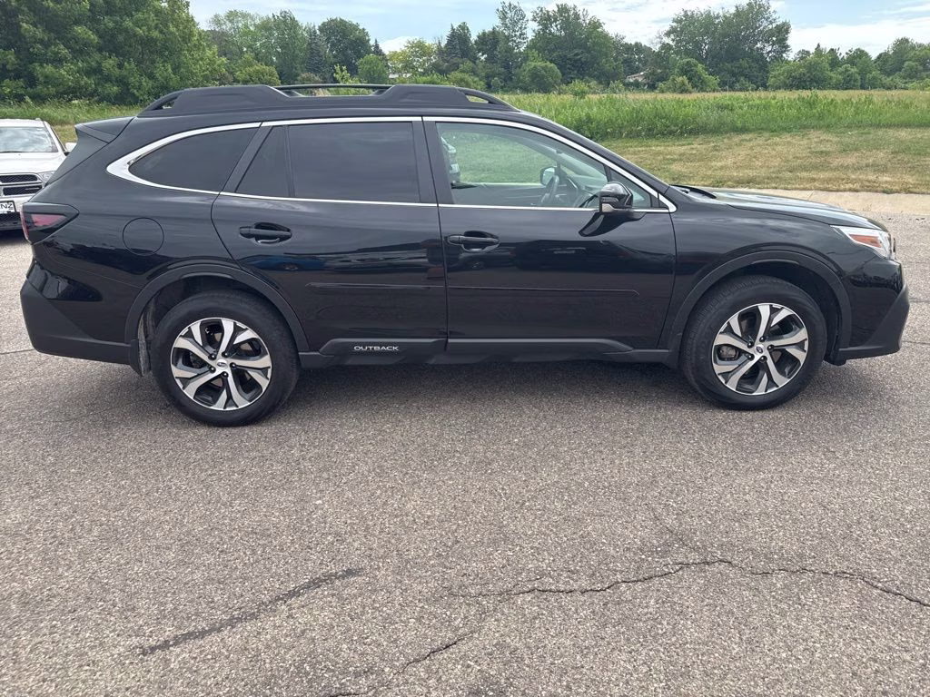 2022 Crystal Black Silica Subaru Outback Limited XT AWD SUV