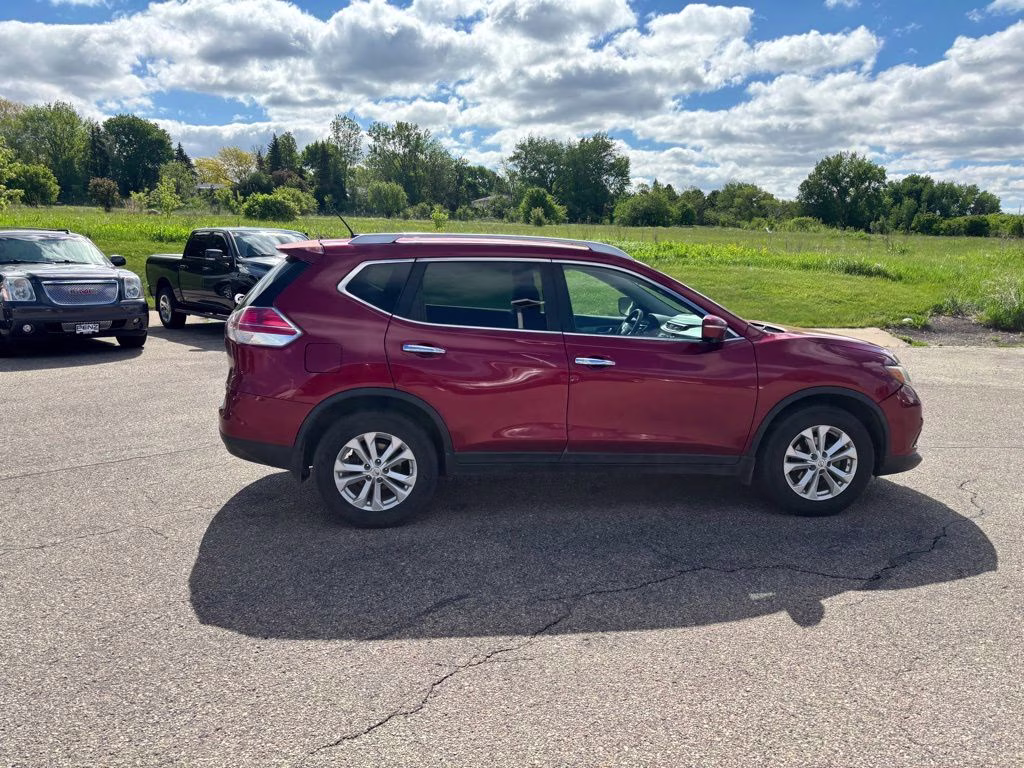 2015 Cayenne Red Nissan Rogue SV AWD SUV