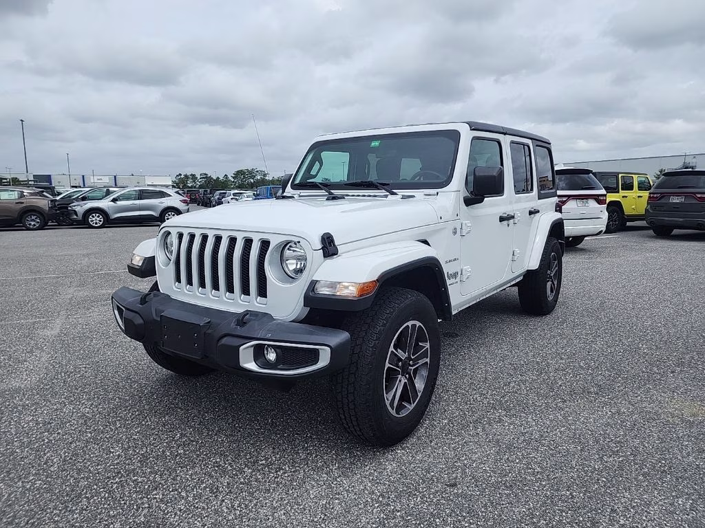 2023 Bright White Clearcoat Jeep Wrangler Sahara 4X4 SUV