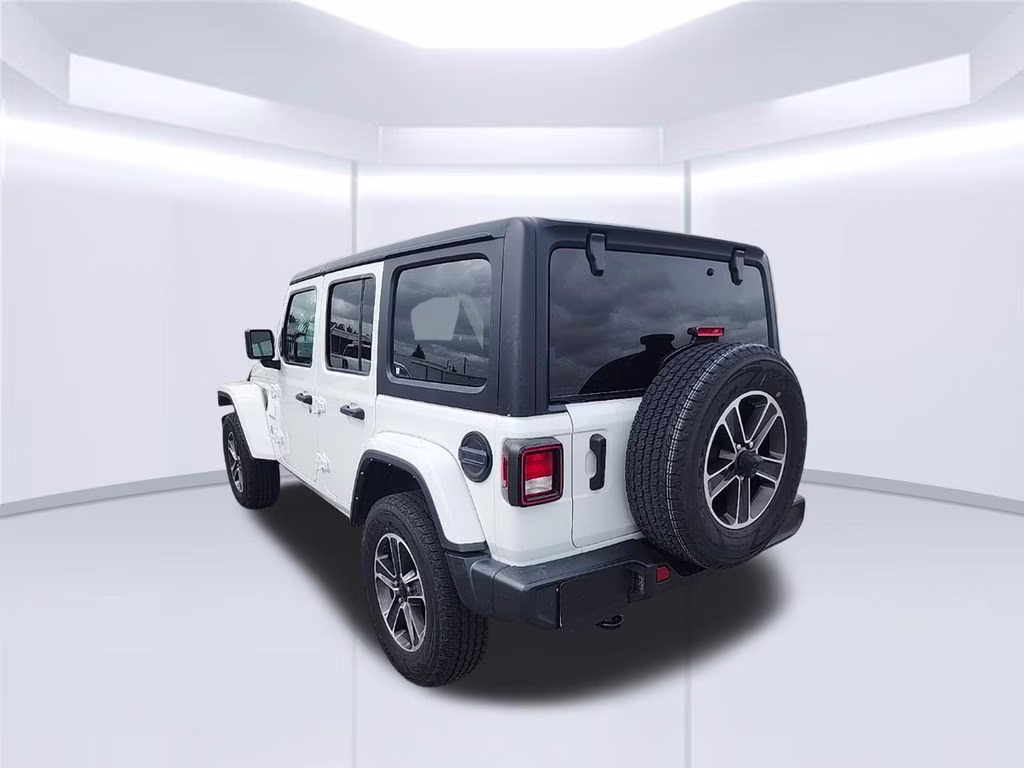 2023 Bright White Clearcoat Jeep Wrangler Sahara 4X4 SUV