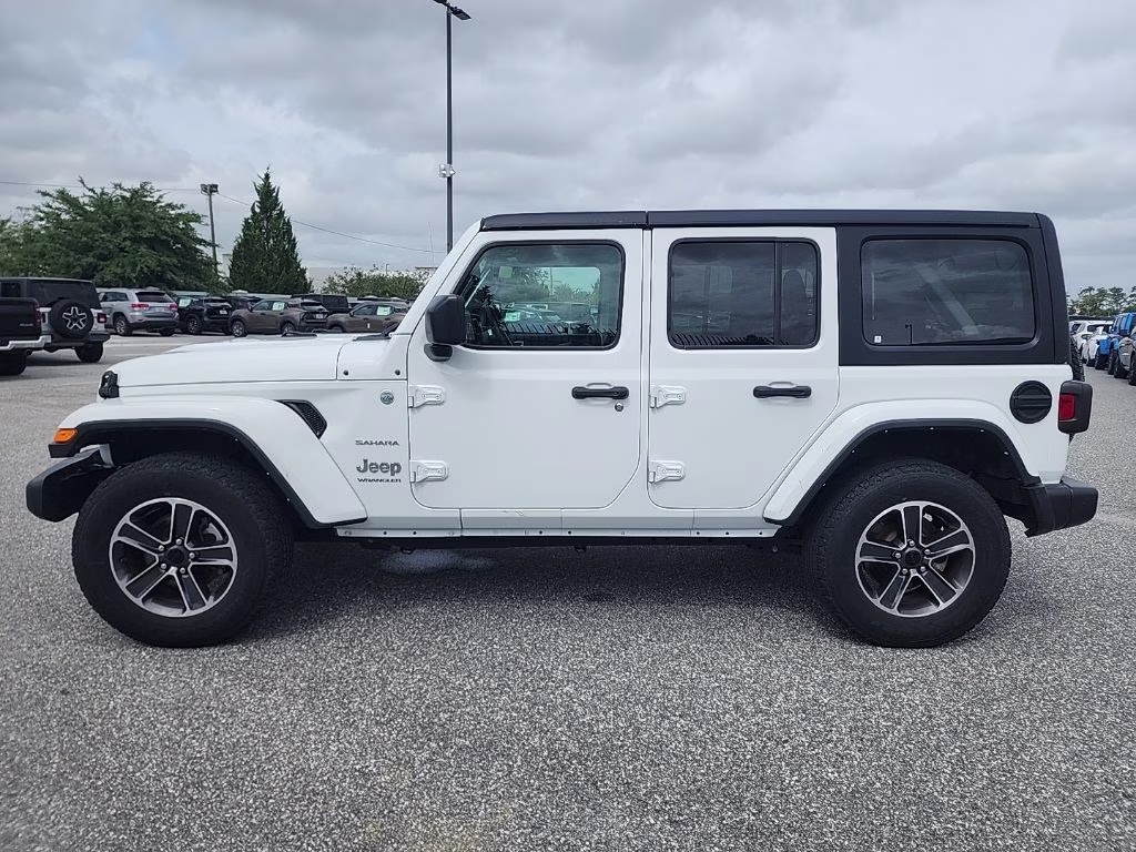 2023 Bright White Clearcoat Jeep Wrangler Sahara 4X4 SUV