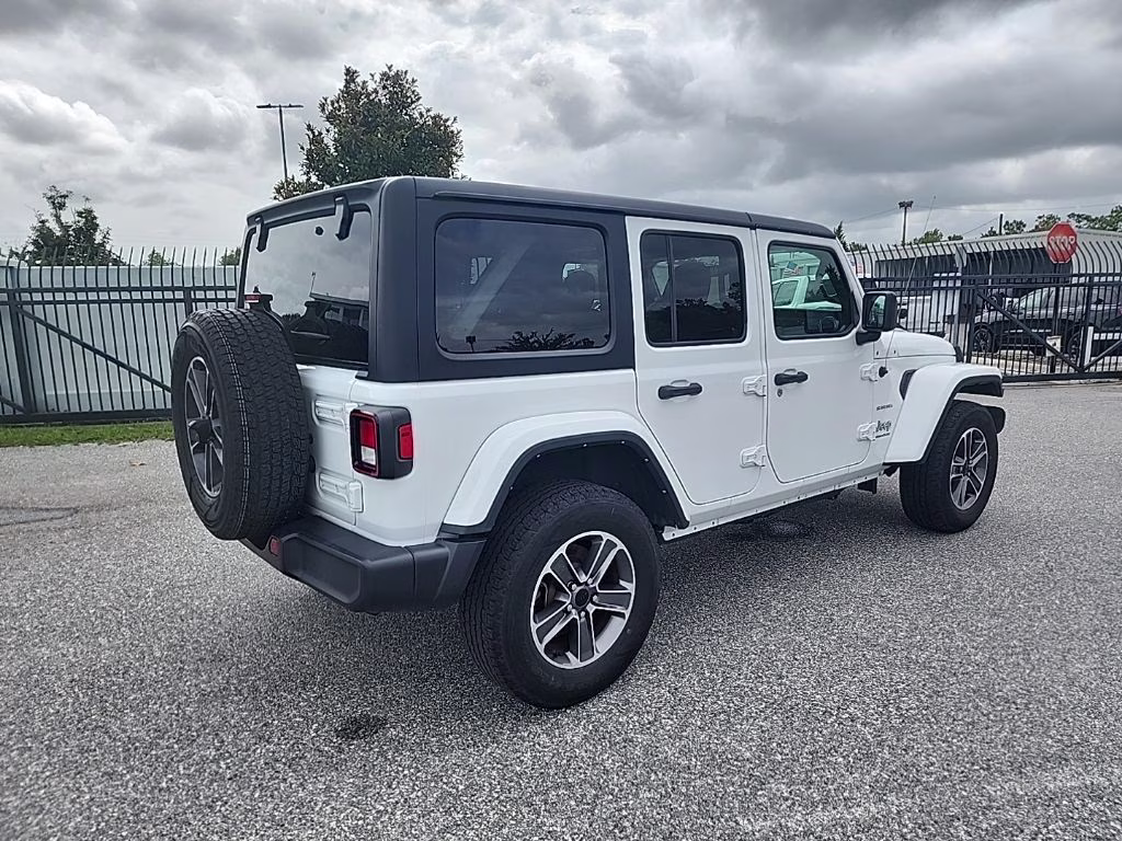 2023 Bright White Clearcoat Jeep Wrangler Sahara 4X4 SUV