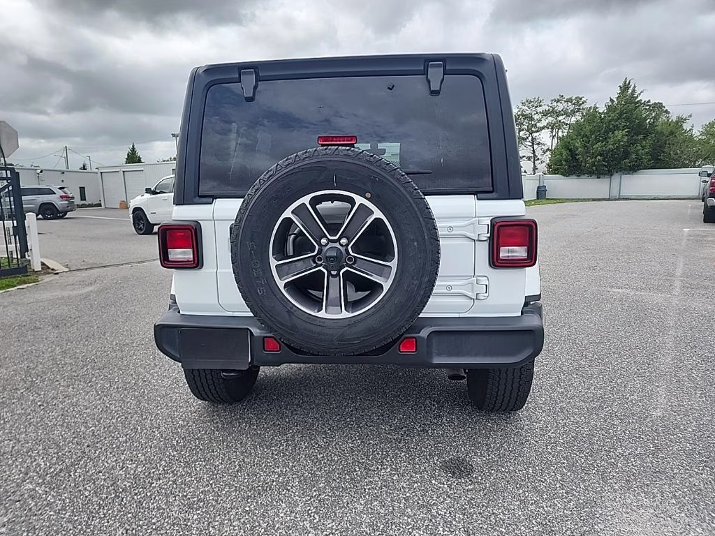 2023 Bright White Clearcoat Jeep Wrangler Sahara 4X4 SUV