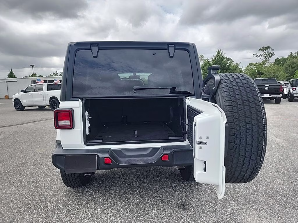 2023 Bright White Clearcoat Jeep Wrangler Sahara 4X4 SUV