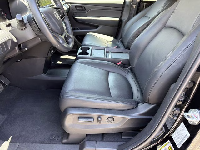 2025 Crystal Black Pearl Honda Odyssey EX-L FWD Van