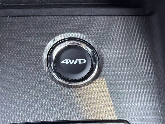 2024 Alloy Silver Metallic Mitsubishi Outlander Sport 2.0 SE 4X4 SUV