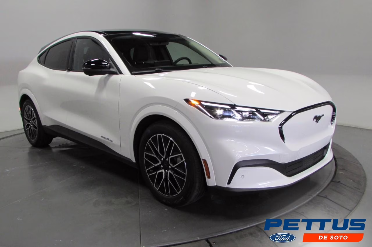 2025 Star White Metallic Tri-Coat Ford Mustang Mach-E Premium AWD SUV