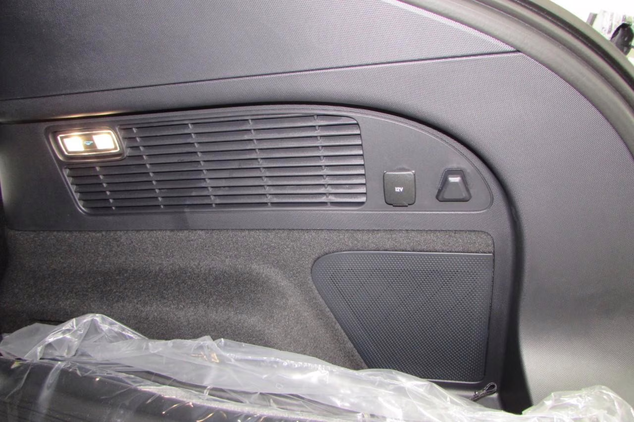 2025 Star White Metallic Tri-Coat Ford Mustang Mach-E Premium AWD SUV