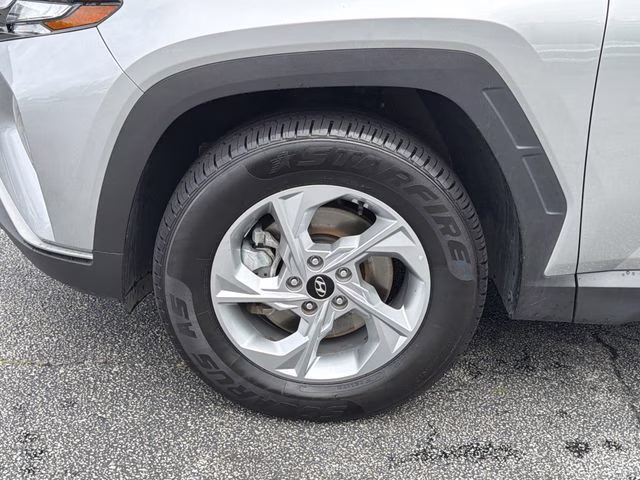 2024 Shimmering Silver Hyundai Tucson SEL AWD SUV