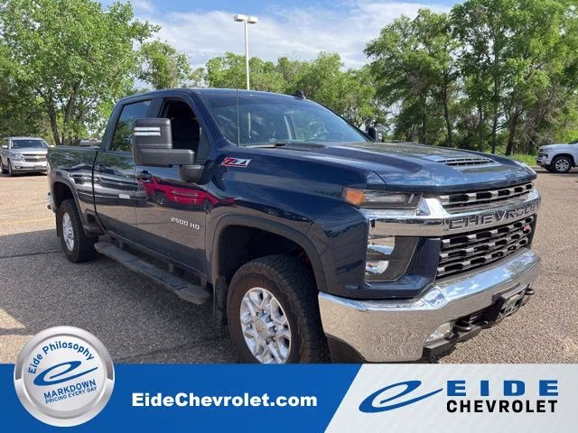 2022 Chevrolet Silverado HD LT 4WD Crew Cab Standard Box's photo