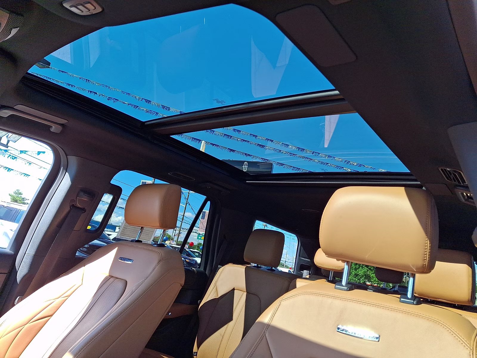 2022 Star White Metallic Tri-Coat - AZ Ford Expedition Platinum 4X4