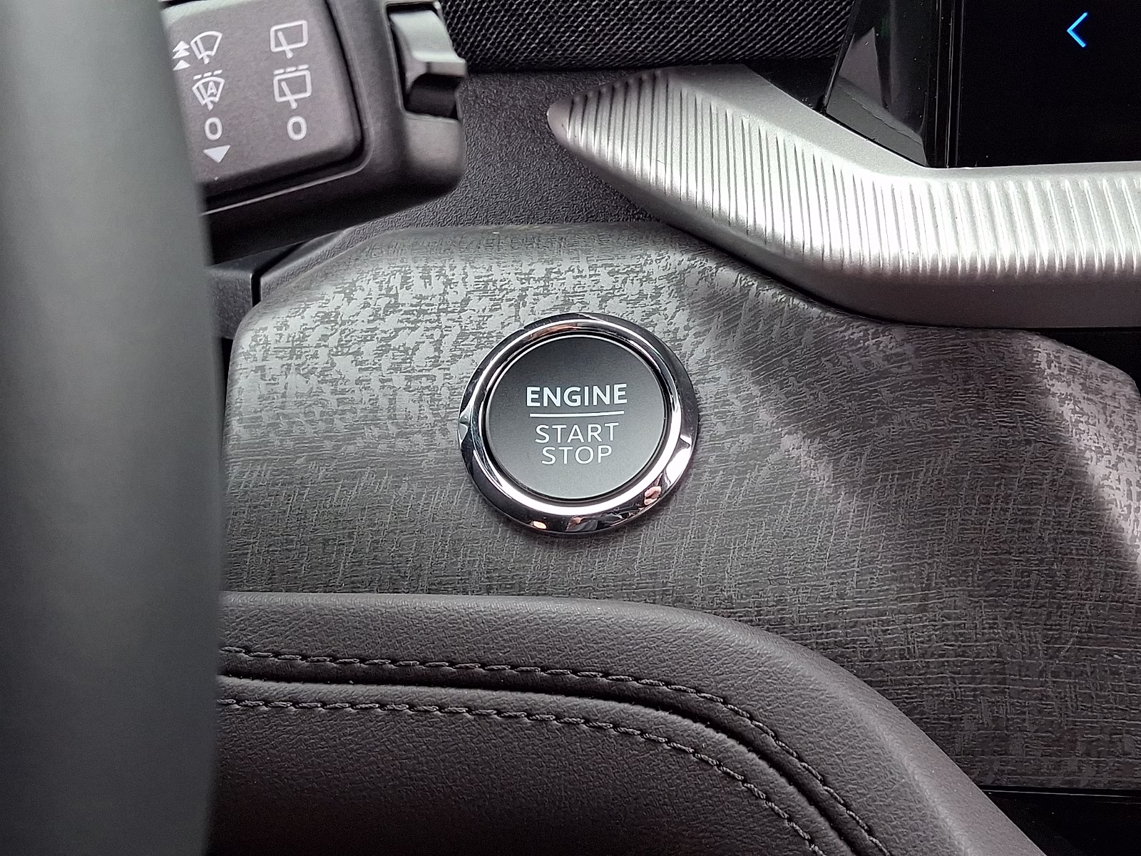2026 Agate Black Metallic - UM Ford Explorer Platinum 4X4