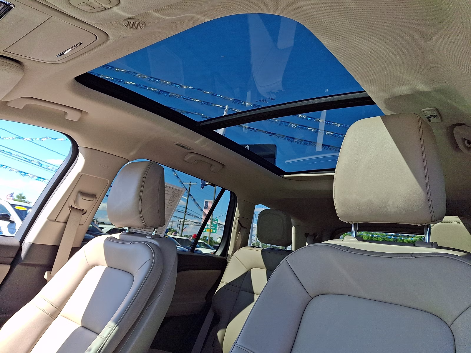 2023 Pristine White Metallic Tri-Coat - AZ Lincoln Aviator Standard AWD