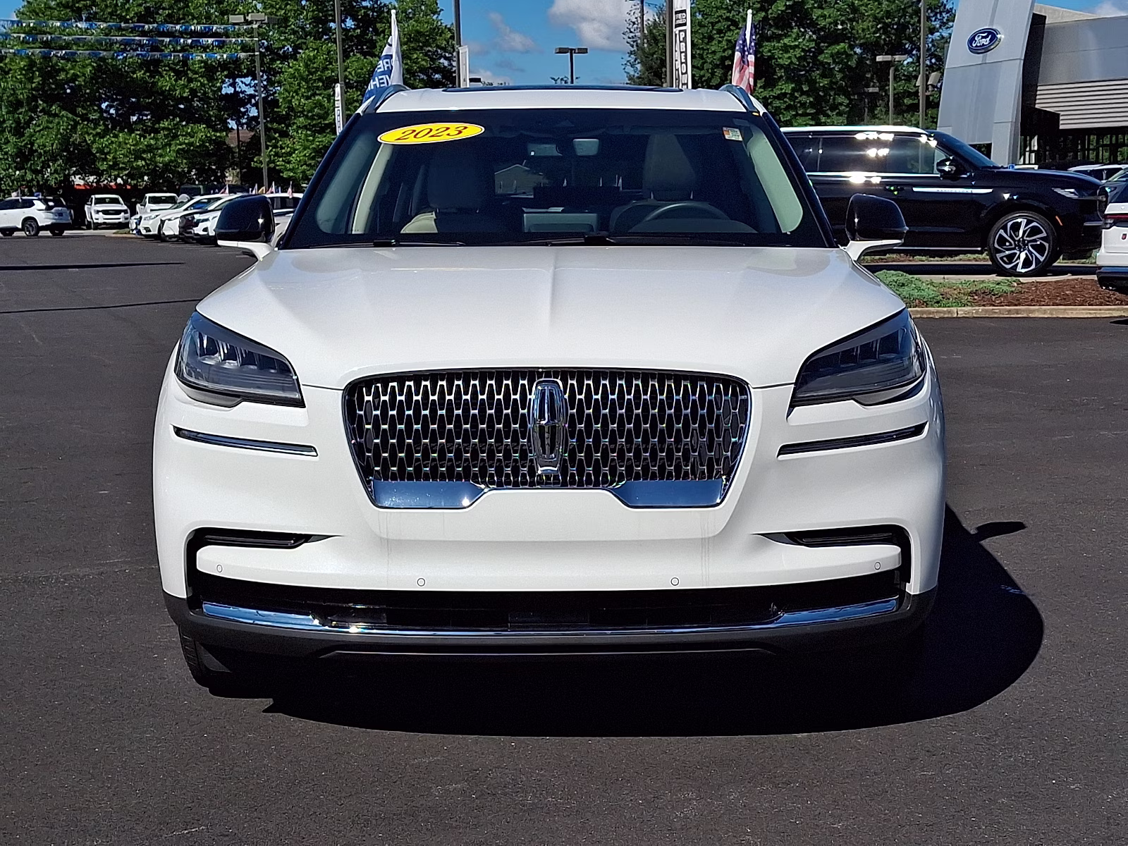 2023 Pristine White Metallic Tri-Coat - AZ Lincoln Aviator Standard AWD