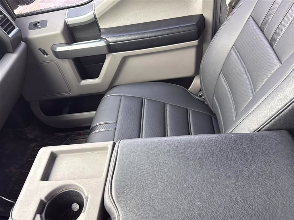 2016 Ingot Silver Metallic Ford F-150 XLT 4X4 Truck