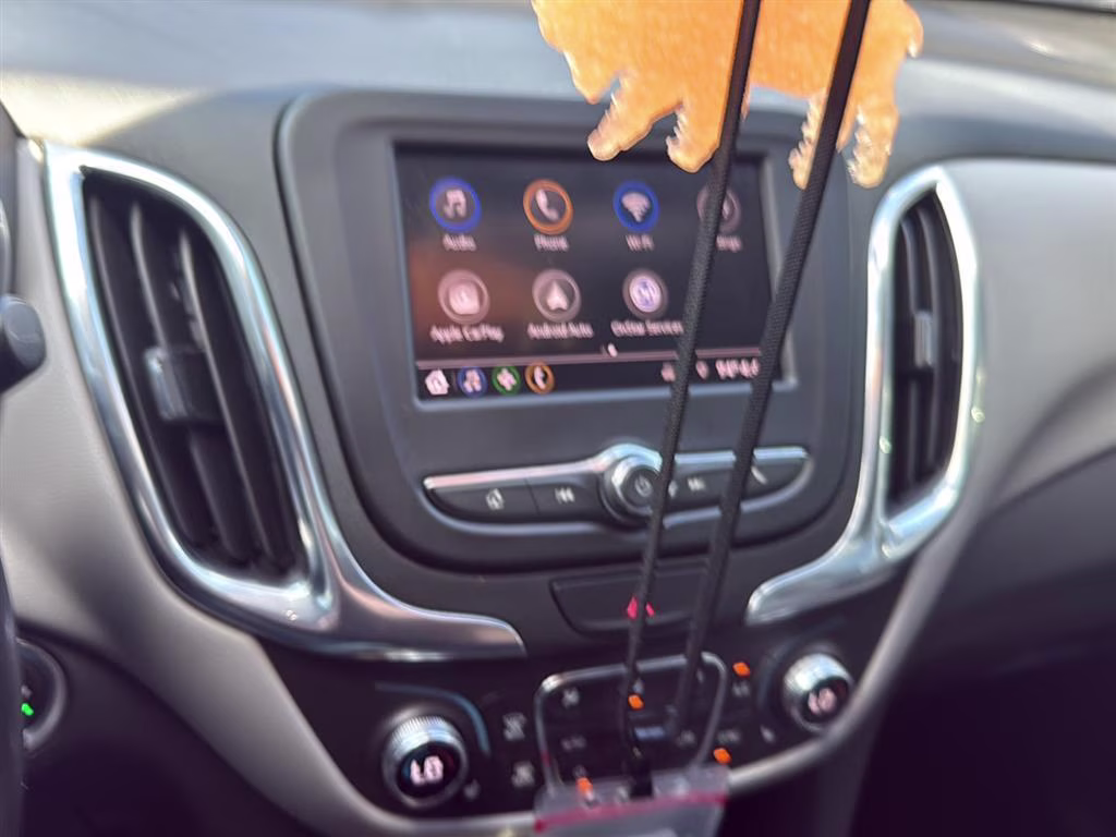2021 Summit White Chevrolet Equinox LT FWD SUV