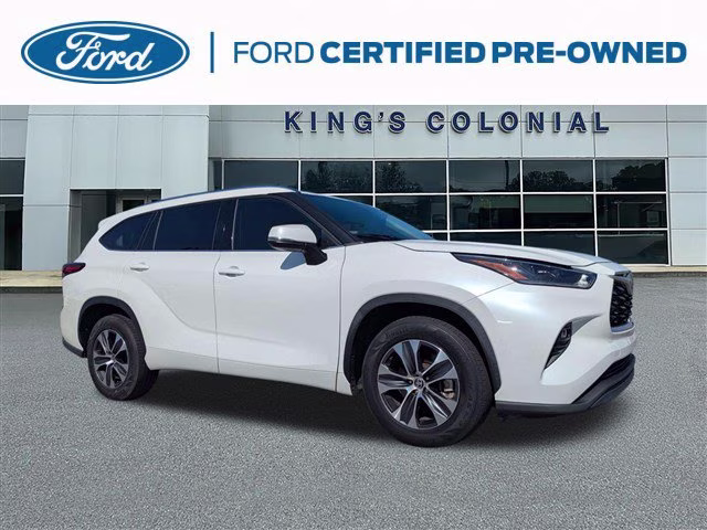 2021 Blizzard Pearl Toyota Highlander XLE w/Leather, Moonroof, Apple Car Play, FWD SUV