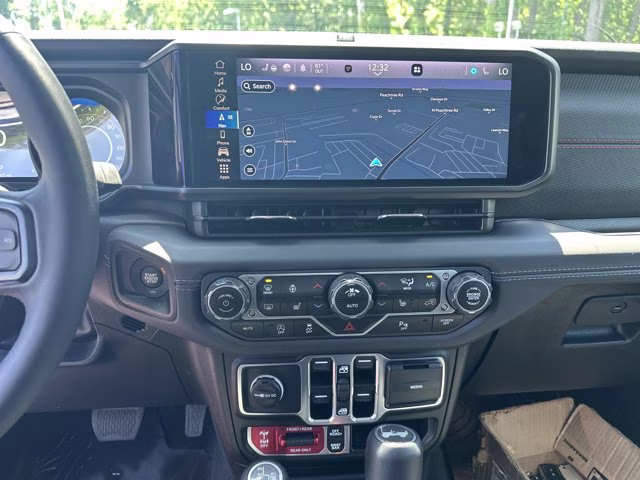 2025 Hydro Blue Pearl Coat Jeep Wrangler Rubicon X 4X4 Convertible