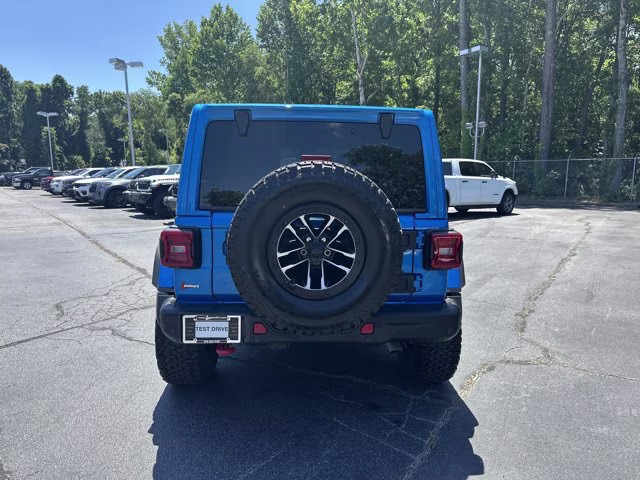 2025 Hydro Blue Pearl Coat Jeep Wrangler Rubicon X 4X4 Convertible