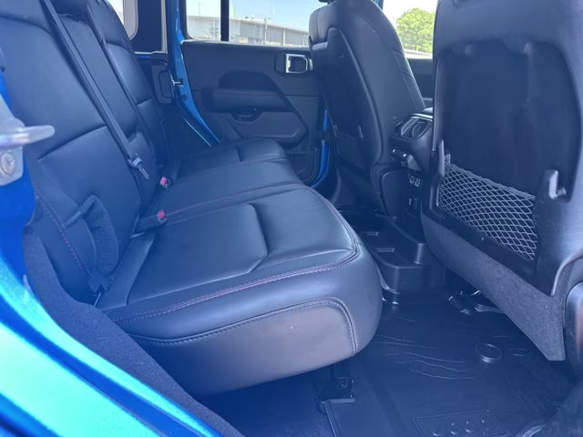 2025 Hydro Blue Pearl Coat Jeep Wrangler Rubicon X 4X4 Convertible