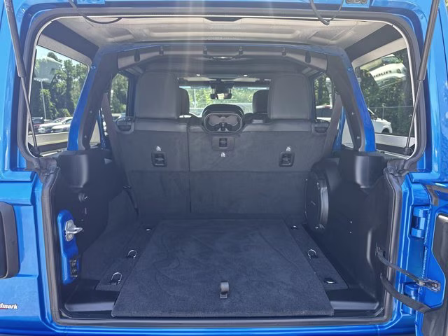 2025 Hydro Blue Pearl Coat Jeep Wrangler Rubicon X 4X4 Convertible