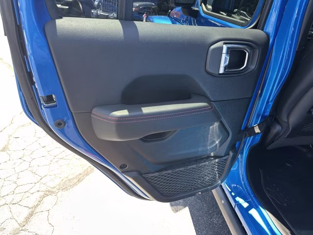 2025 Hydro Blue Pearl Coat Jeep Wrangler Rubicon X 4X4 Convertible