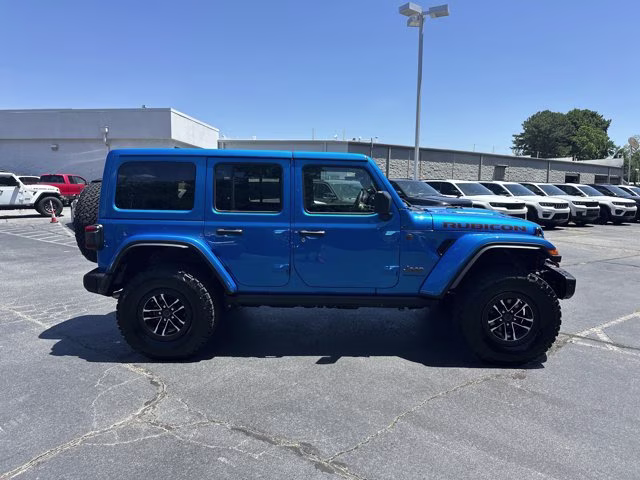 2025 Hydro Blue Pearl Coat Jeep Wrangler Rubicon X 4X4 Convertible