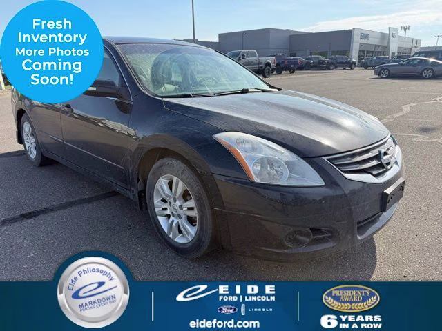 2012 Super Black Nissan Altima 2.5 SL FWD Sedan