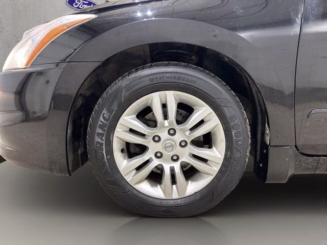 2012 Super Black Nissan Altima 2.5 SL FWD Sedan