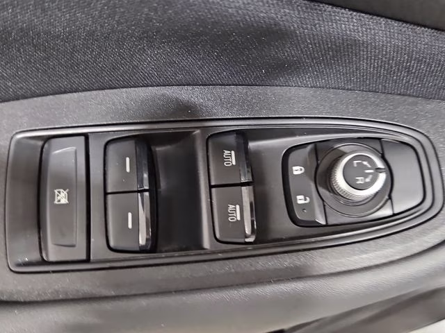 2024 Crystal White Pearl Subaru Outback Premium AWD SUV
